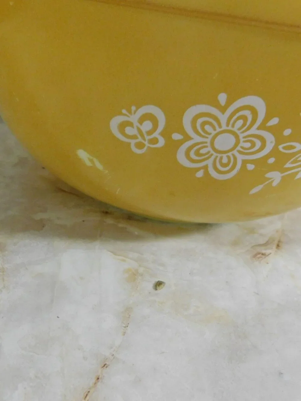 Pyrex Butterfly Gold 3 pc Nesting Mixing Bowl Set